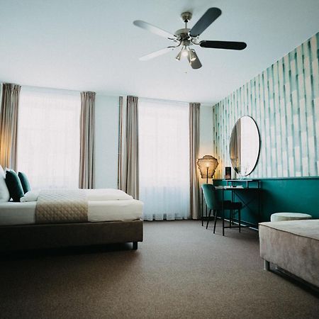 House Hotell Hradec Králové Eksteriør bilde