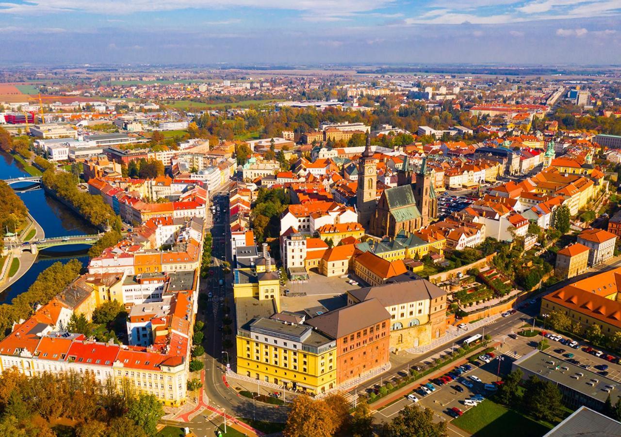 House Hotell Hradec Králové Eksteriør bilde