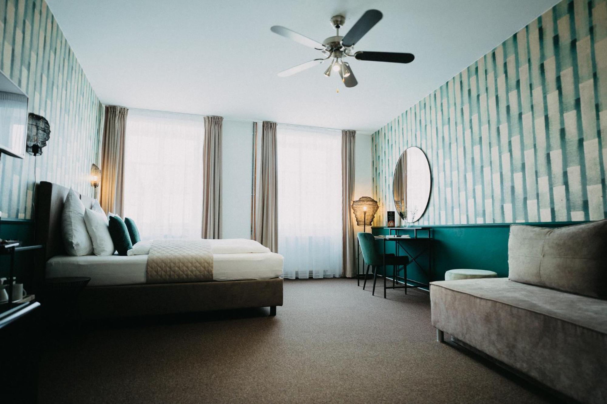 House Hotell Hradec Králové Eksteriør bilde