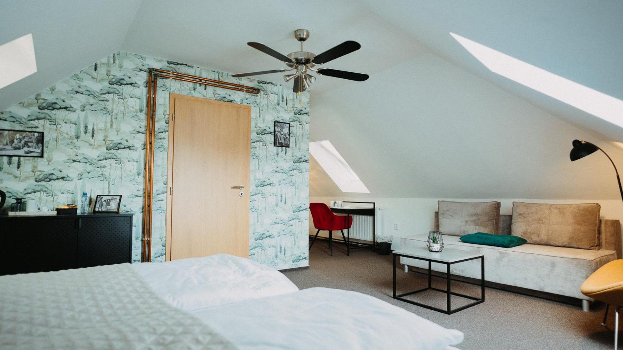 House Hotell Hradec Králové Eksteriør bilde