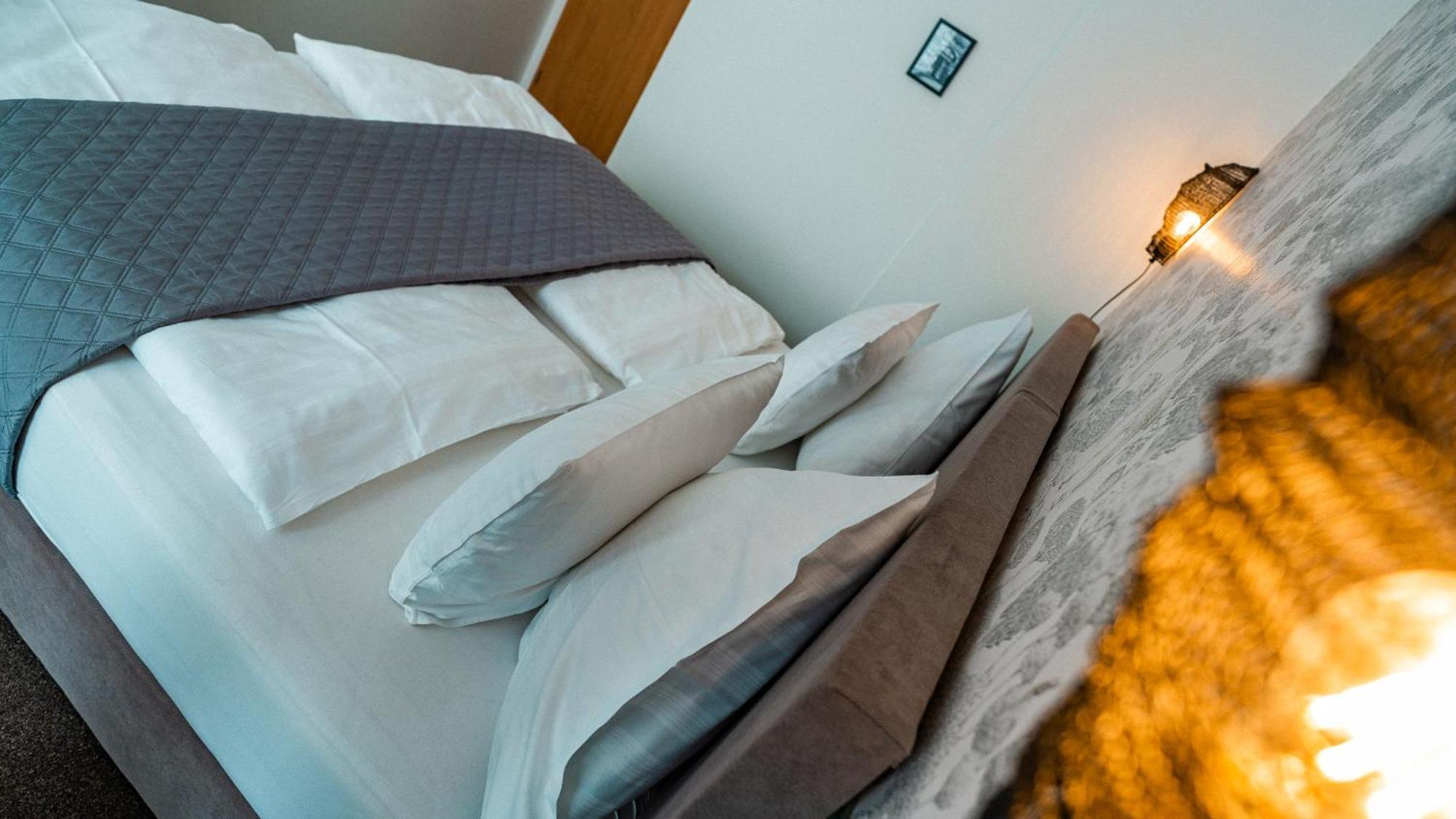 House Hotell Hradec Králové Eksteriør bilde