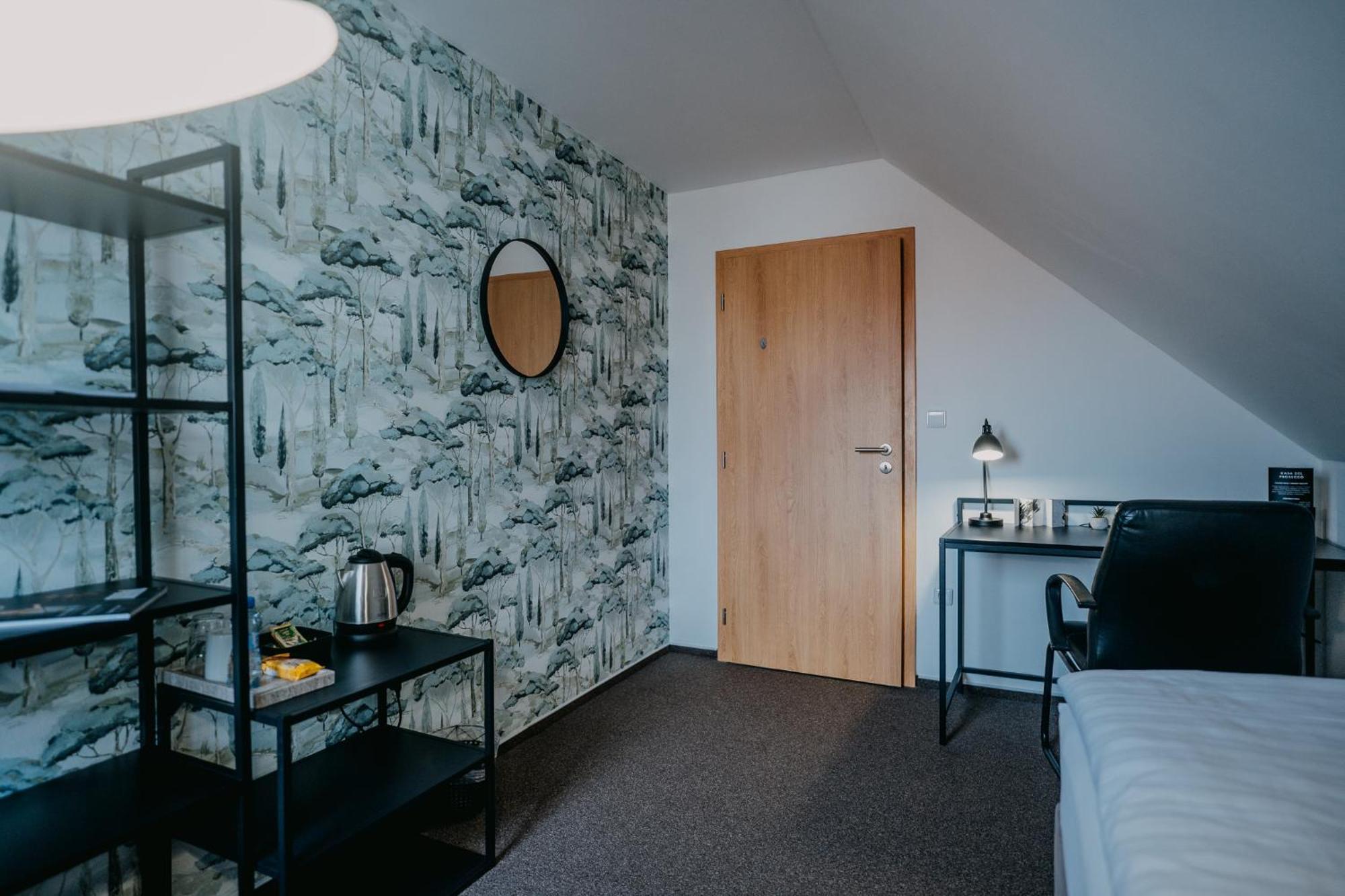 House Hotell Hradec Králové Eksteriør bilde
