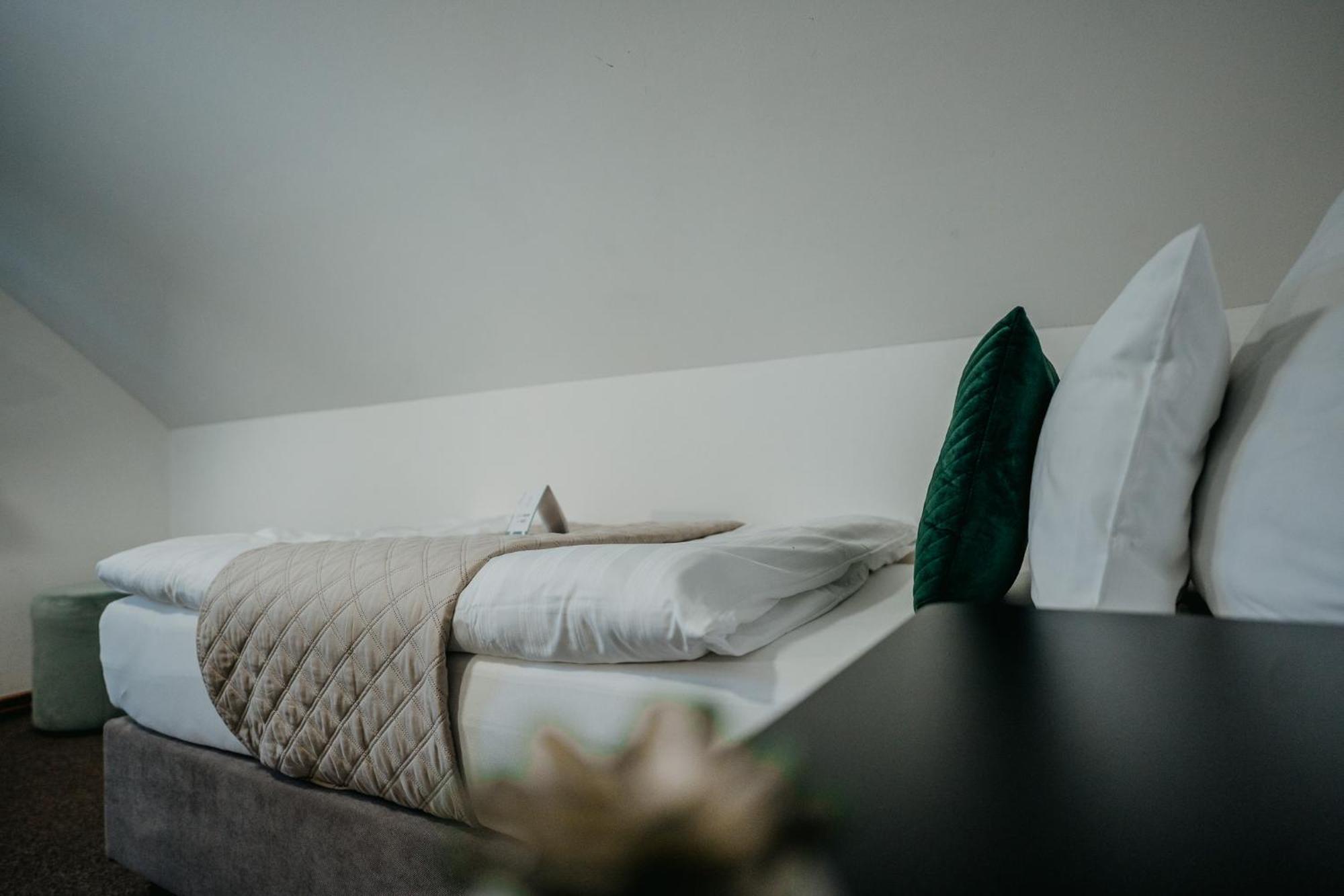 House Hotell Hradec Králové Eksteriør bilde