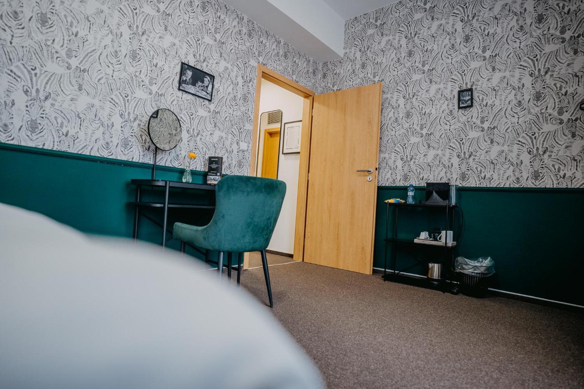 House Hotell Hradec Králové Eksteriør bilde