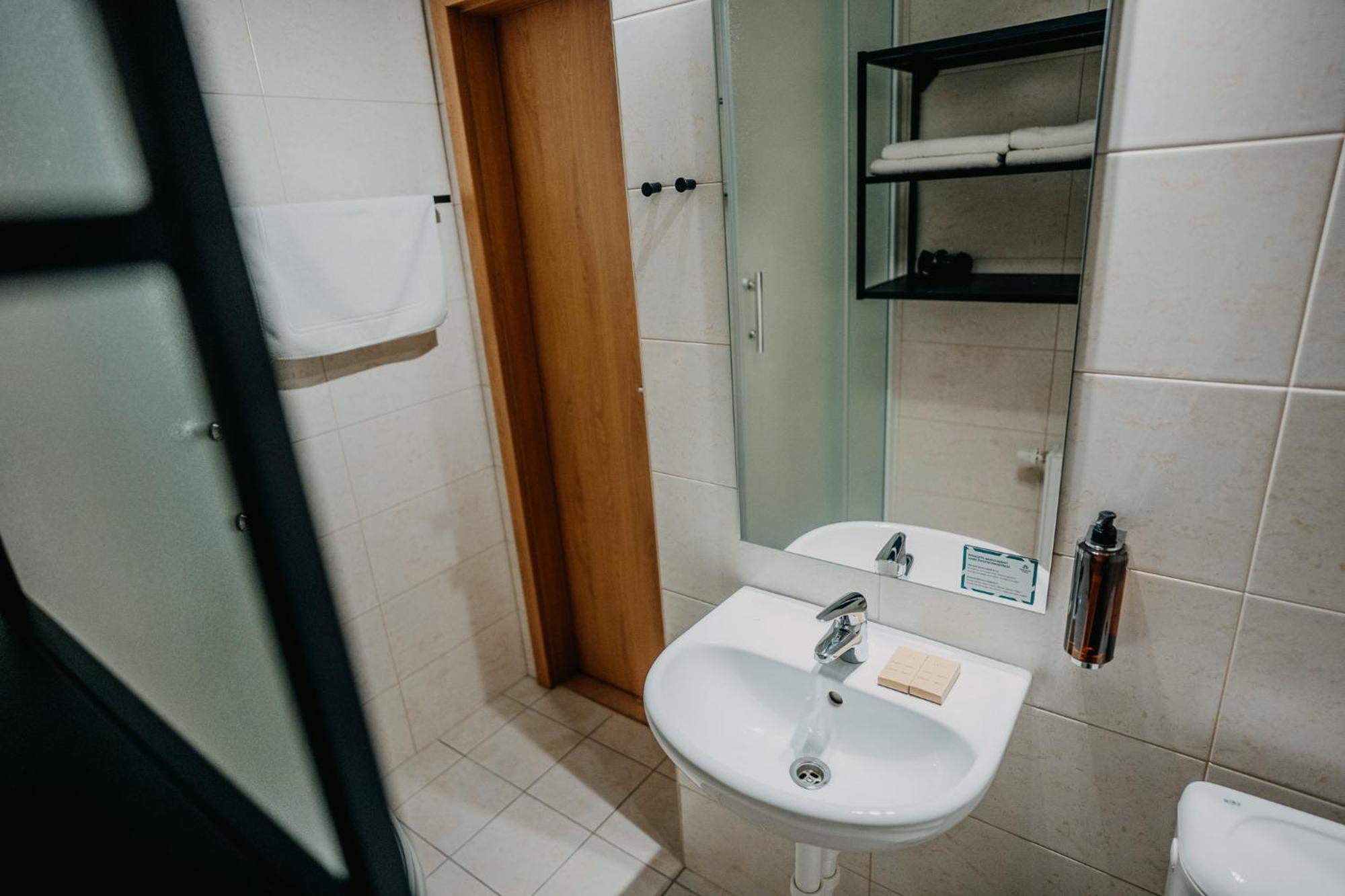 House Hotell Hradec Králové Eksteriør bilde