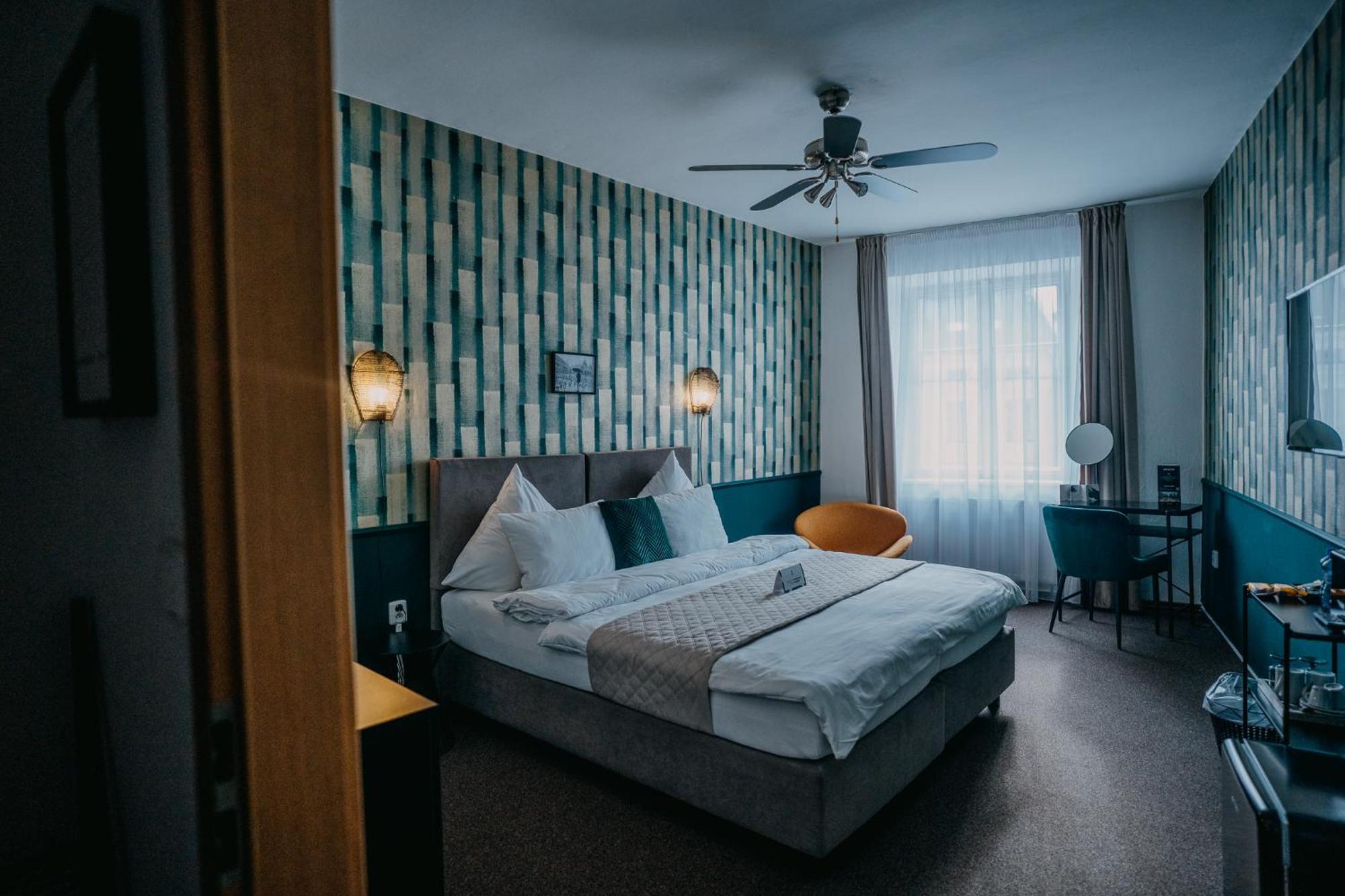 House Hotell Hradec Králové Eksteriør bilde